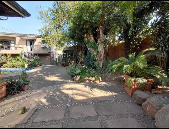 6 BEDROOM HOUSE FOR SALE IN SHERWOOD